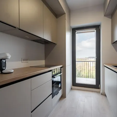 Panoramic Bliss Apartment *